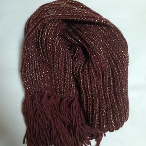 Melrose and Market  Knit Scarf with Fringe In Burgundy And Gold Metallic